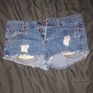 levi distressed jean shorts